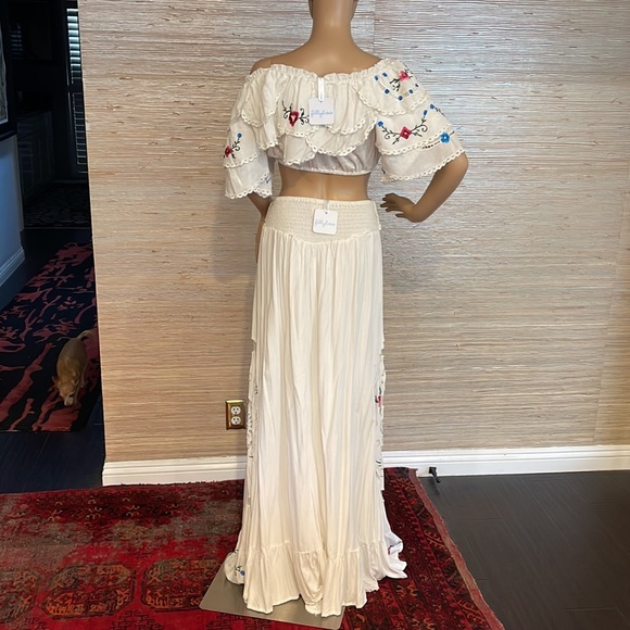 FILLYBOO CONVERTIBLE MAXI DRESS SKIRT BNWT!! Floral embroidery Boho - Picture 9 of 14